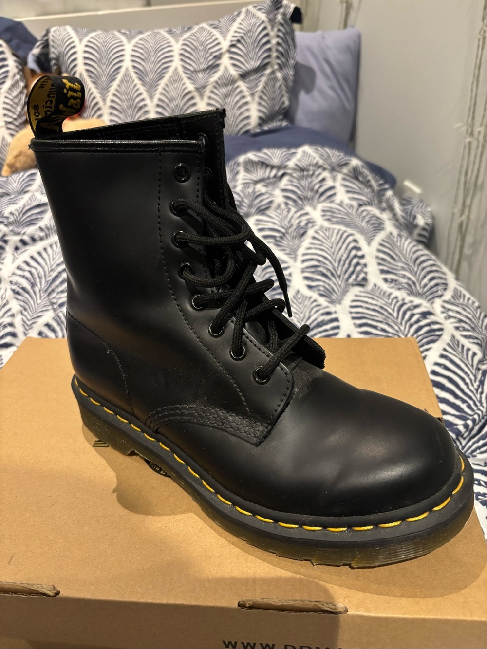 1460 WOMEN'S SMOOTH LEATHER LACE UP BOOTS
